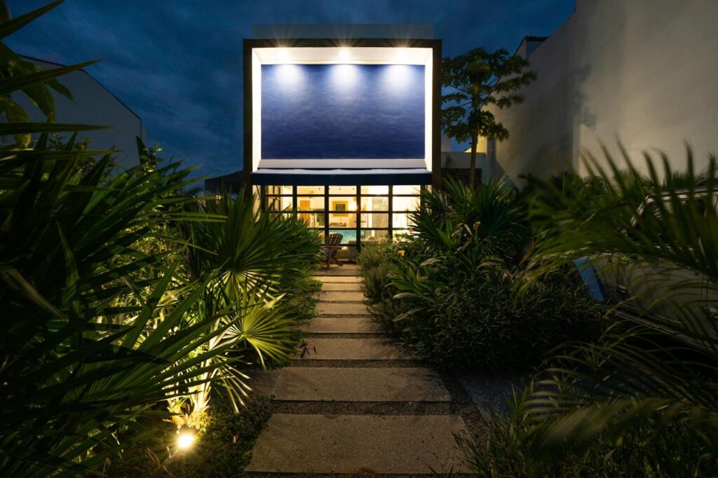 night view casa balam la cruz philos