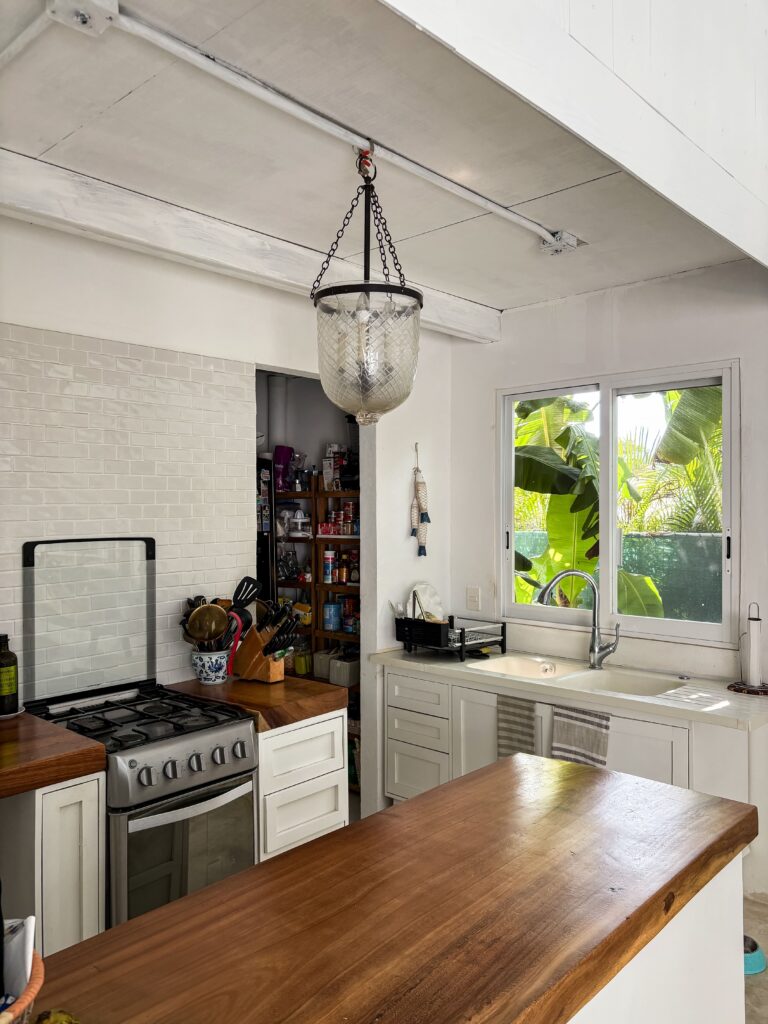 cocina-equipada-fully-equipped-kitchen-casa-blanca-flamingos-riviera-nayarit-philos-real-estate