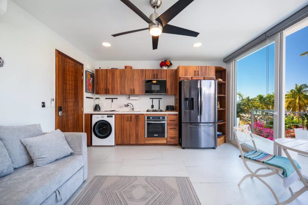 0c97940c-0b36-484e-a59f-8467429a4600 (1)