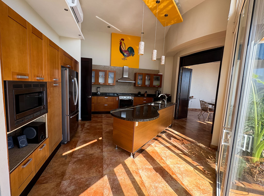 cocina-equipada-fully-equipped-kitchen-casa-dorada-monte-calvario-la-cruz-de-huanacaxtle-philos